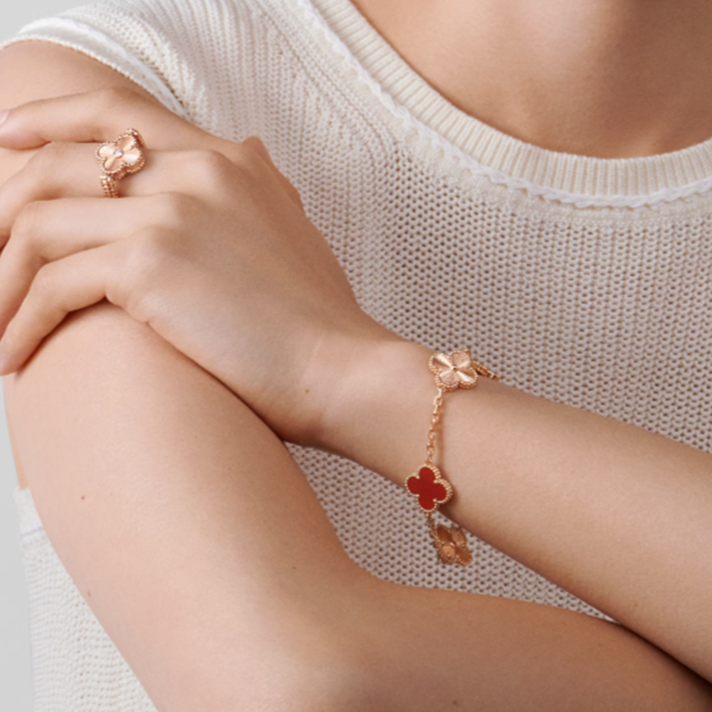 CLOVER | Red Rose Gold Guilloché Bracelet